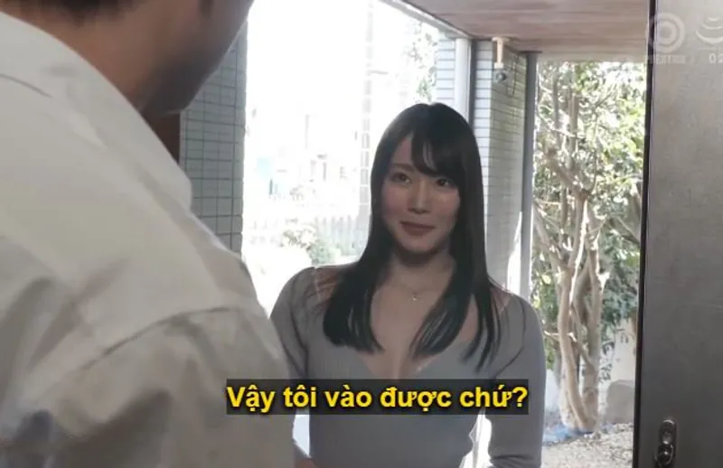 Anh chàng giàu có bên cạnh bị cô em hàng xóm xinh tươi, đã có chồng, mới dọn về dụ dỗ quan hệ.
